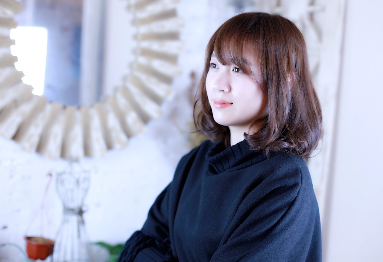 潮流发型女，时尚变迁与个性魅力的展现